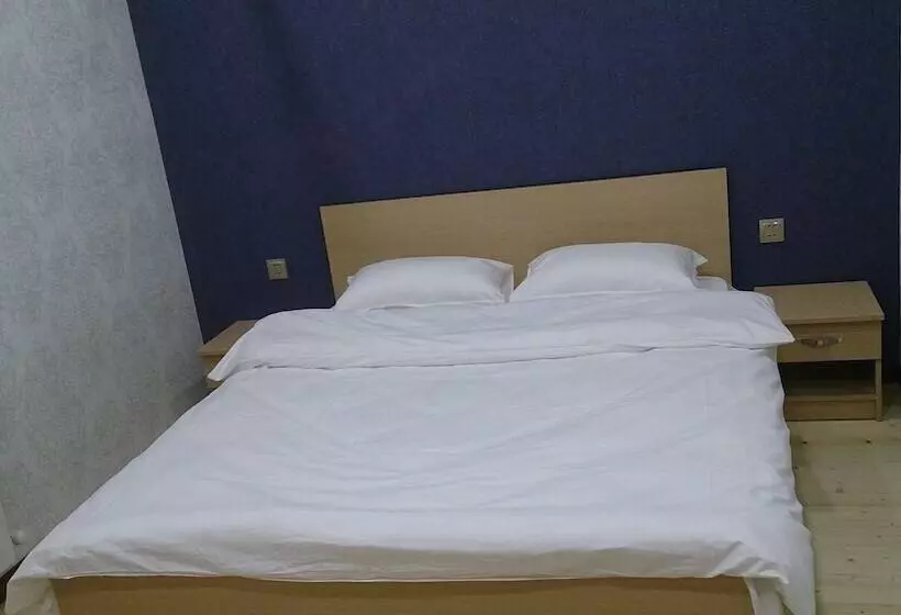 هاستل Baku Butik Mini