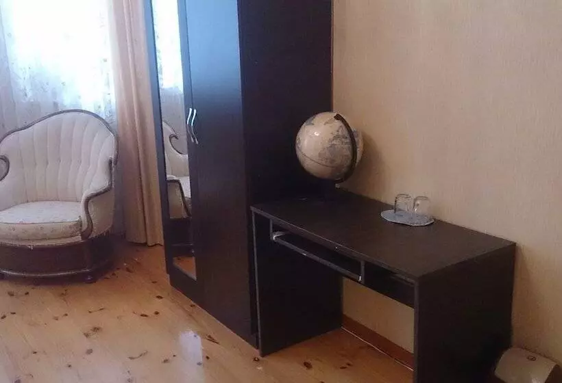 هاستل Baku Butik Mini