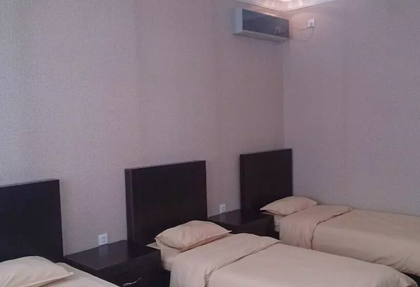 هاستل Baku Butik Mini