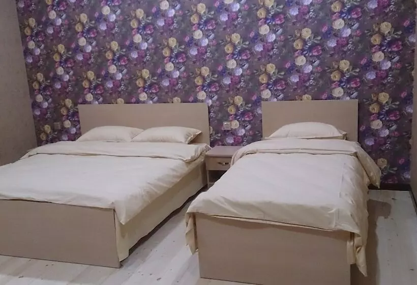هاستل Baku Butik Mini