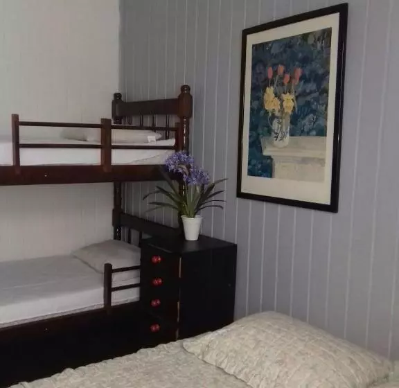 هاستل Brumar Inn