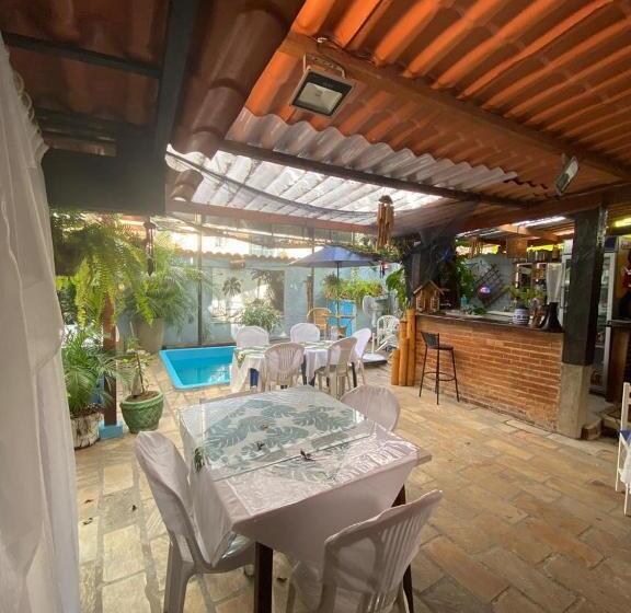 هاستل Brumar Inn