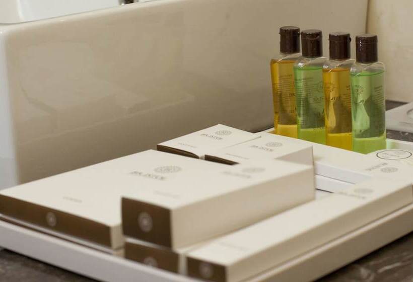 هتل Bristol Central Park