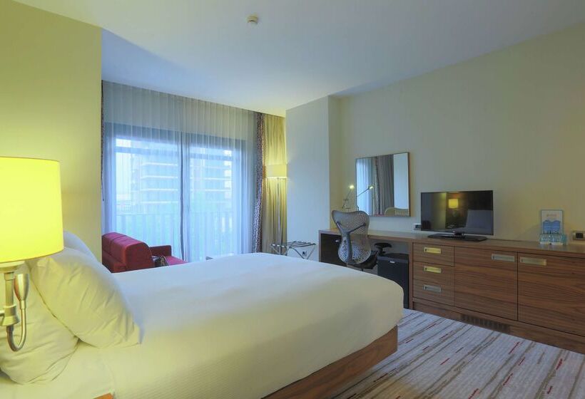 בית מלון כפרי Hilton Garden Inn Eskisehir