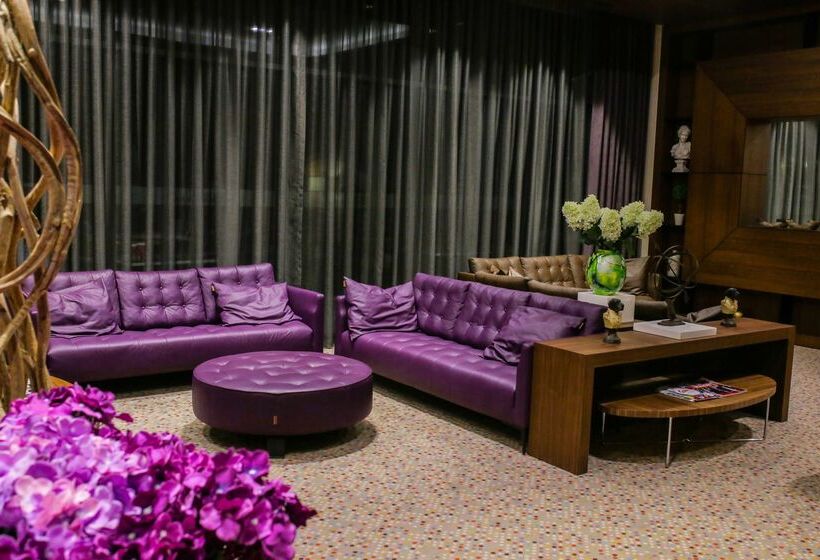 בית מלון כפרי Hilton Garden Inn Eskisehir