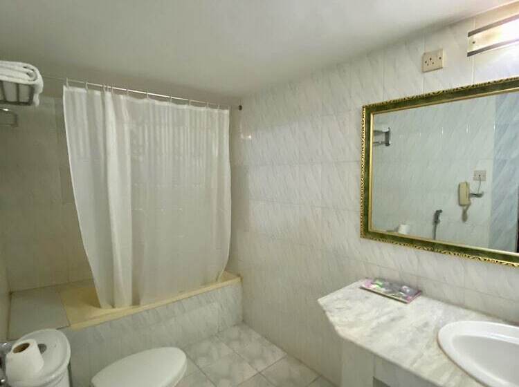 هتل Quality Inn Dhaka