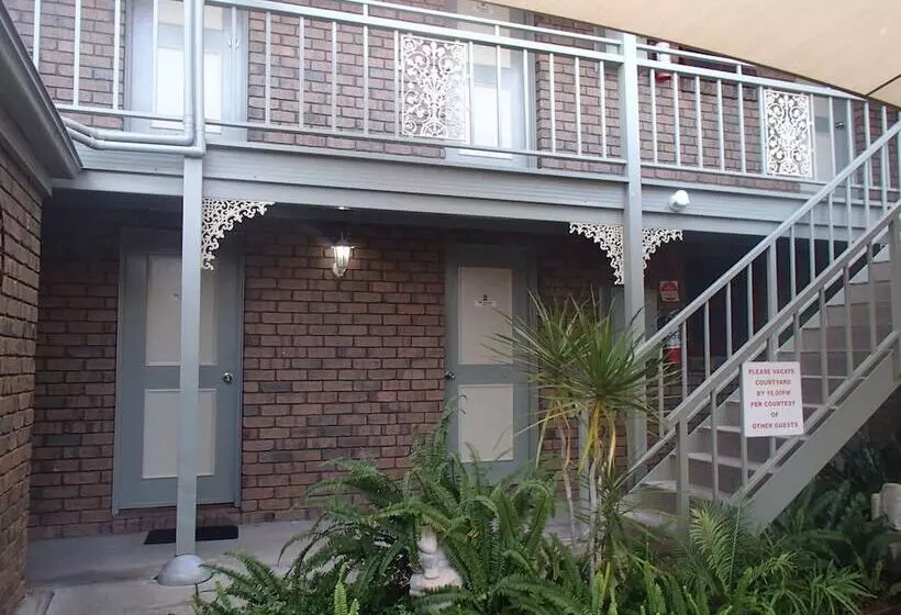 هتل City Colonial Motor Inn