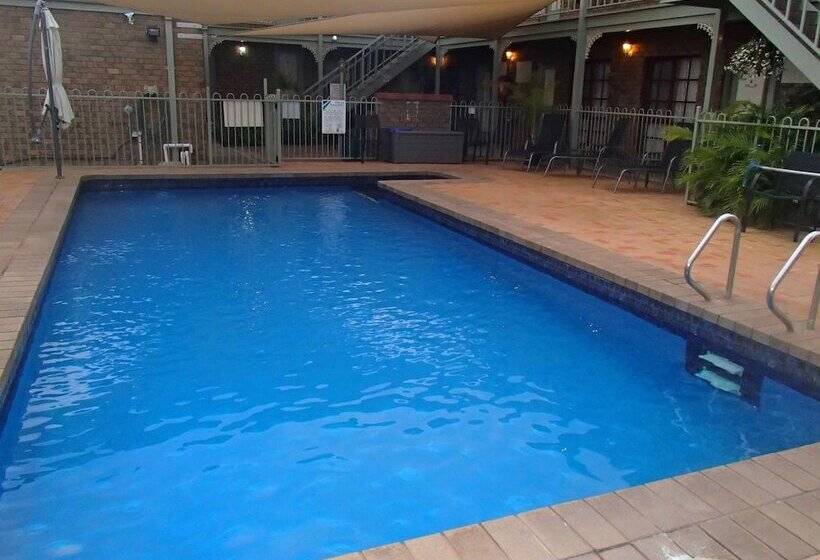 호텔 City Colonial Motor Inn