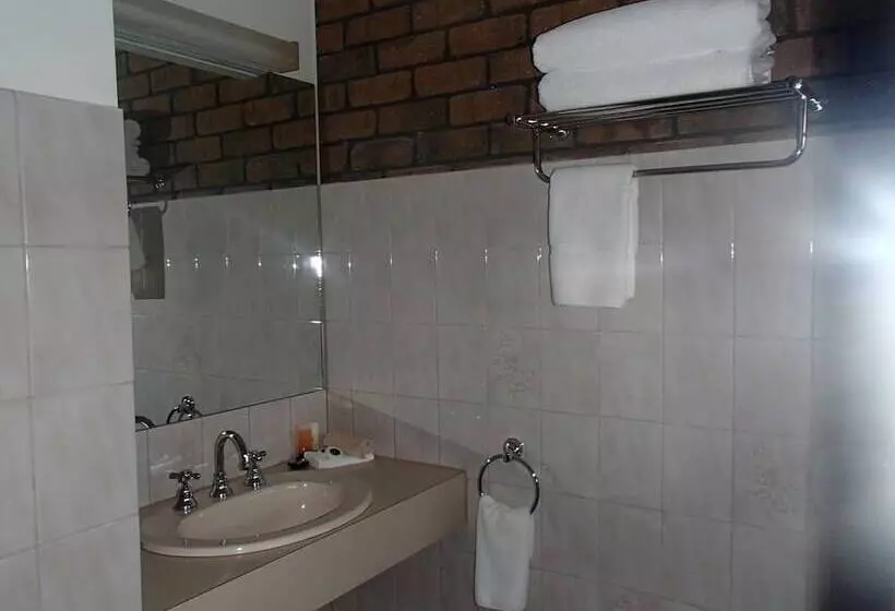 هتل City Colonial Motor Inn