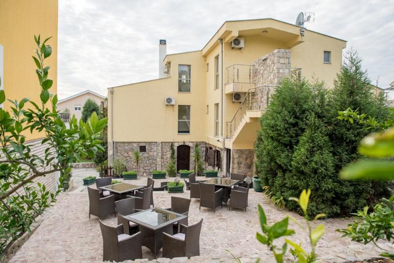 هتل Crnogorska Kuća