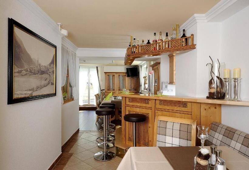 בית מלון כפרי Garni Valülla