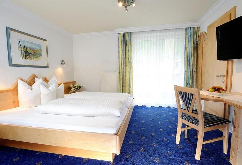 בית מלון כפרי Garni Valülla