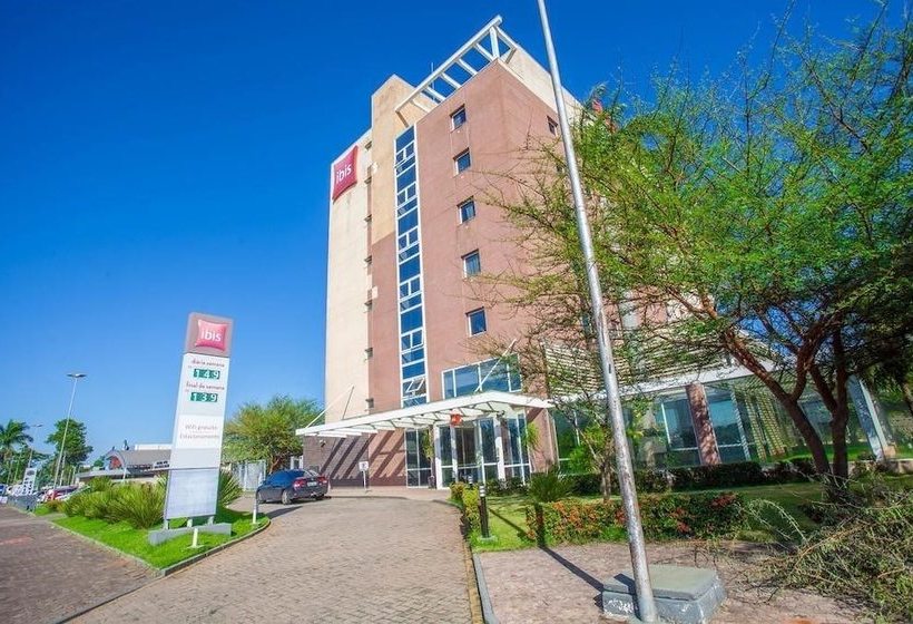 Отель Ibis Lins