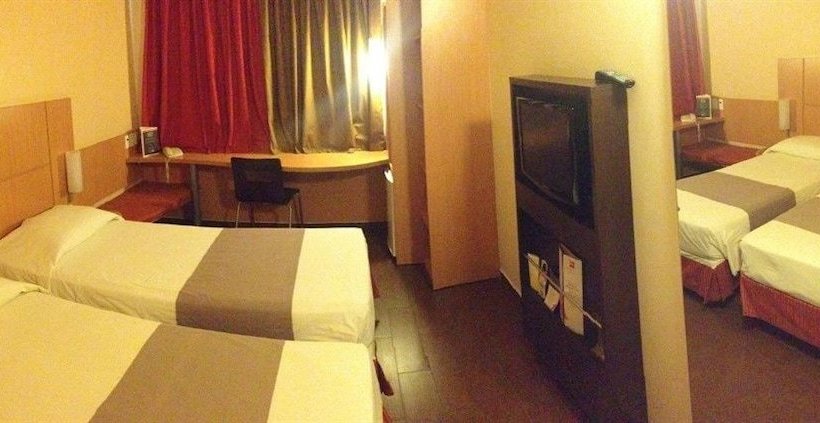 Отель Ibis Lins