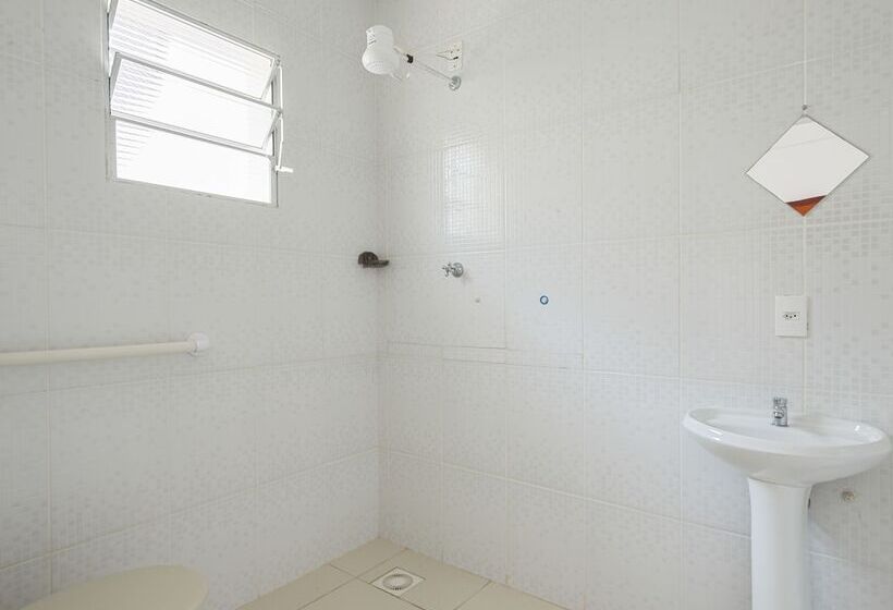 ホテル Jardim Emilia Sorocaba