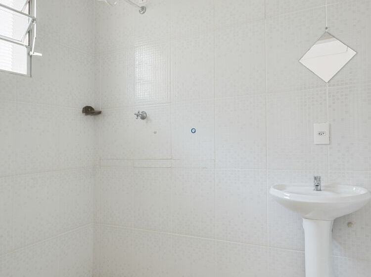 ホテル Jardim Emilia Sorocaba