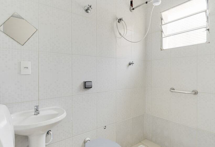 ホテル Jardim Emilia Sorocaba