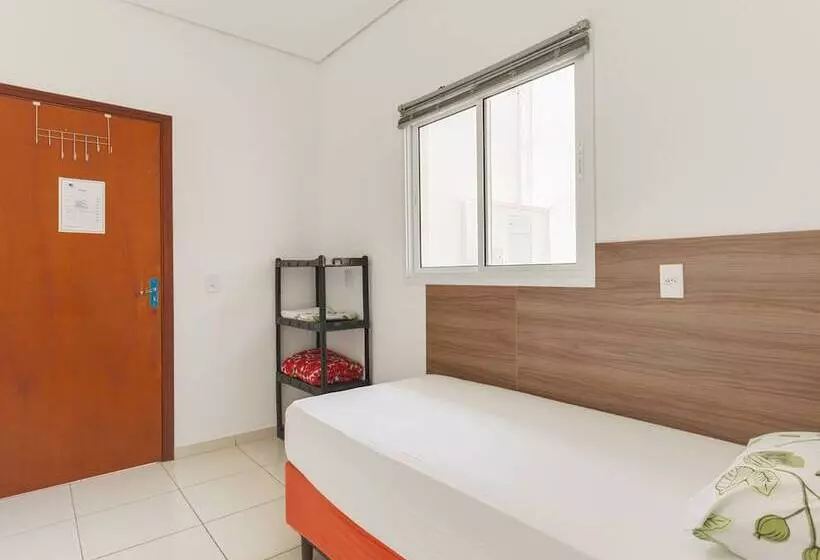 ホテル Jardim Emilia Sorocaba