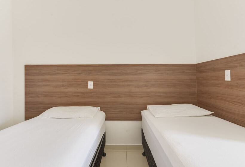 ホテル Jardim Emilia Sorocaba