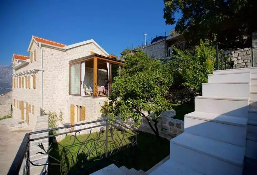 هتل Monte Bay Retreat  Adult Only