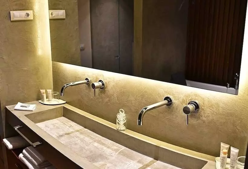 هتل Monte Bay Retreat  Adult Only