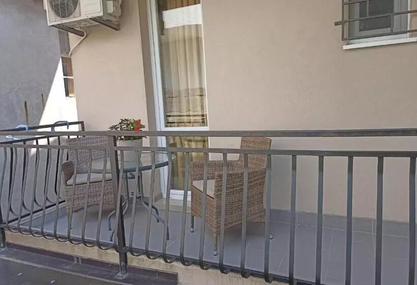 هتل Swiss Residence Montenegro