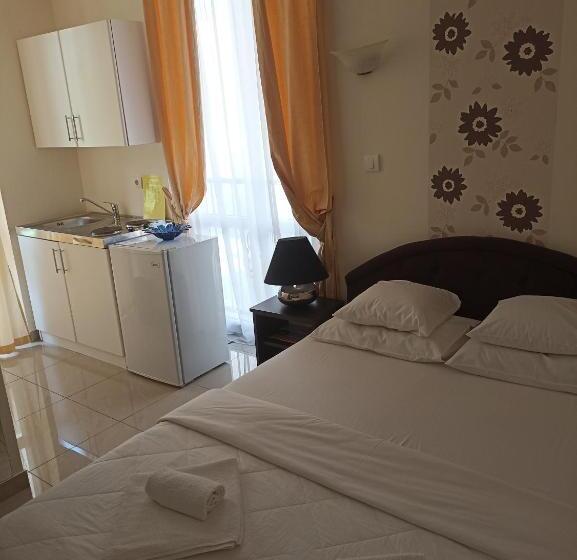 هتل Swiss Residence Montenegro