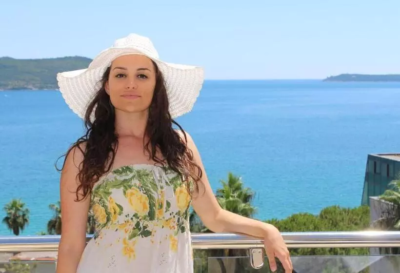 هتل Swiss Residence Montenegro
