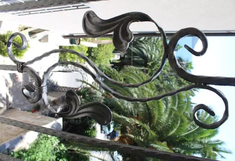 هتل Swiss Residence Montenegro