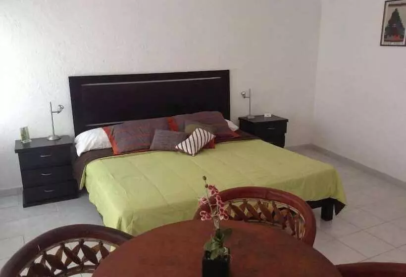 هتل Villas Cuernavaca