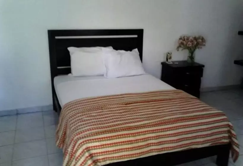 هتل Villas Cuernavaca