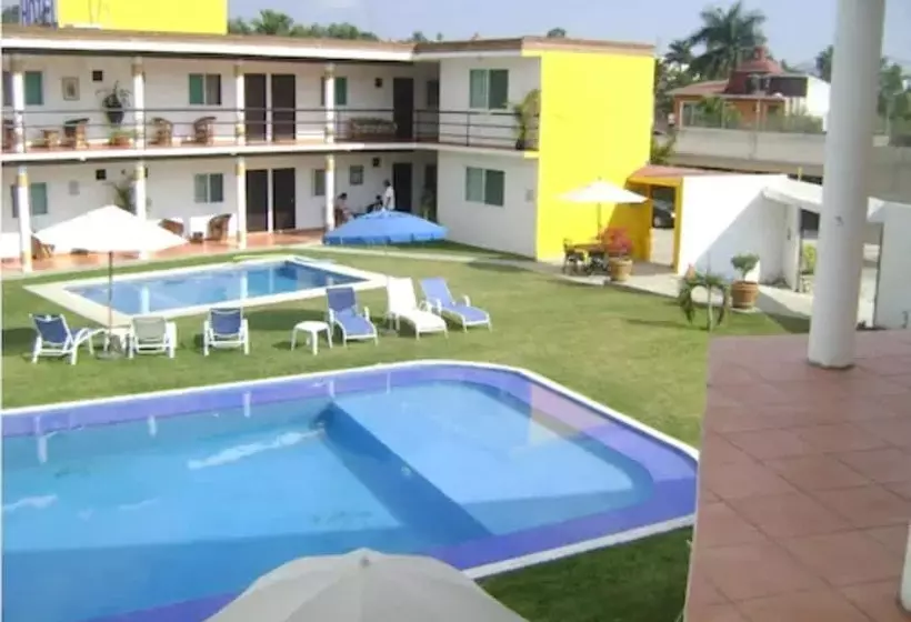 هتل Villas Cuernavaca
