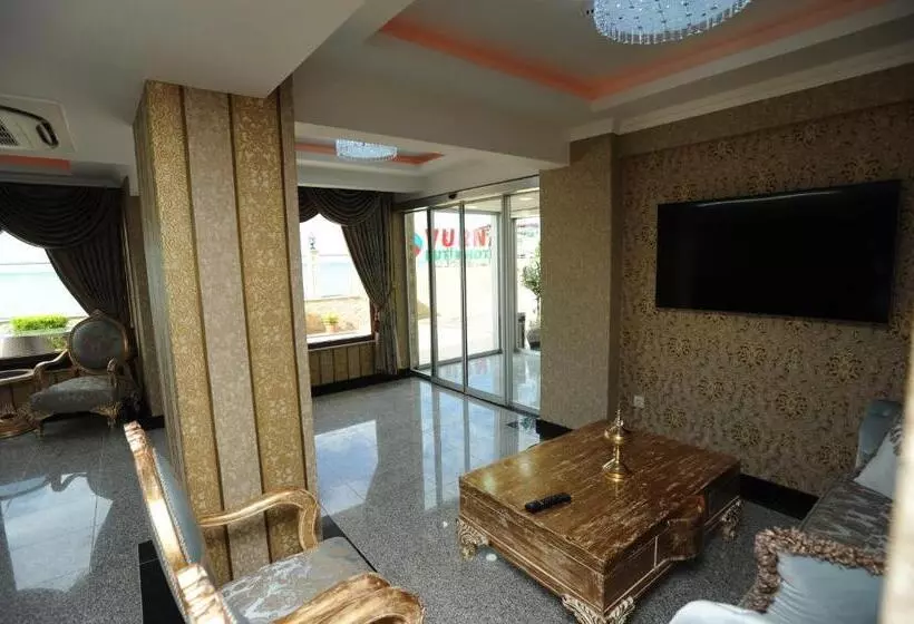 هتل Vurna Butik