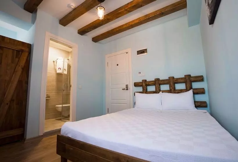 Menendi Otel