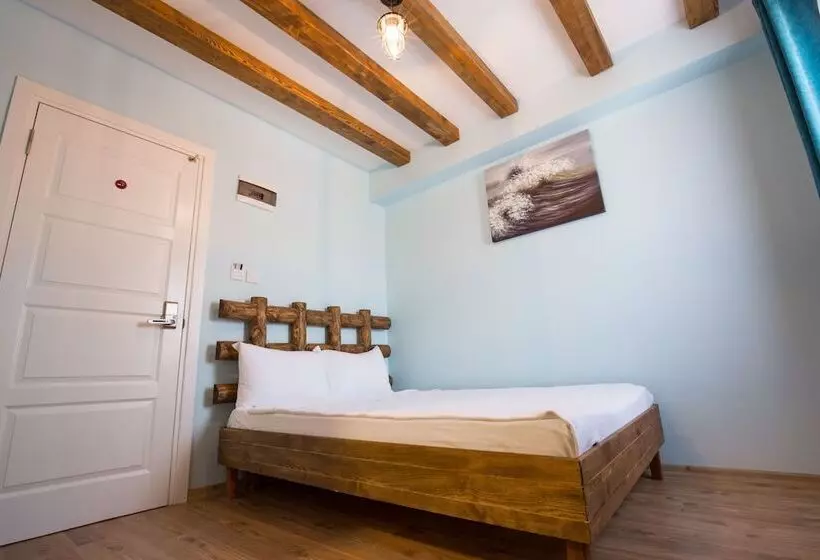 Menendi Otel