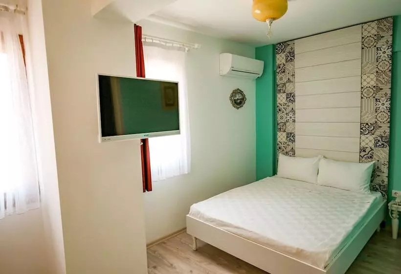 Menendi Otel