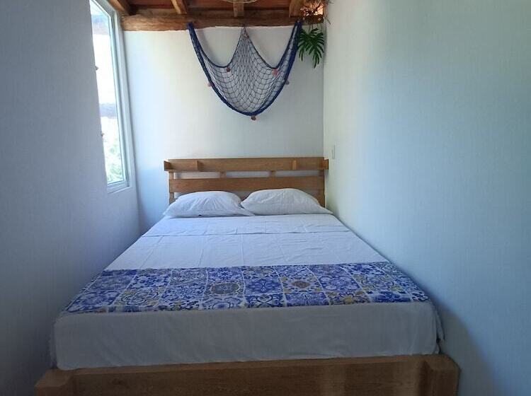 هتل Cristal Blue Baru