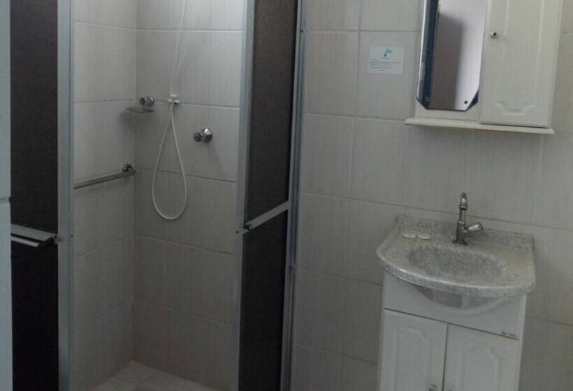 Mova Hotel D Oeste Localizado Em Frente A Praça Principal Da Cidade, Na área Central Pé Na Praça