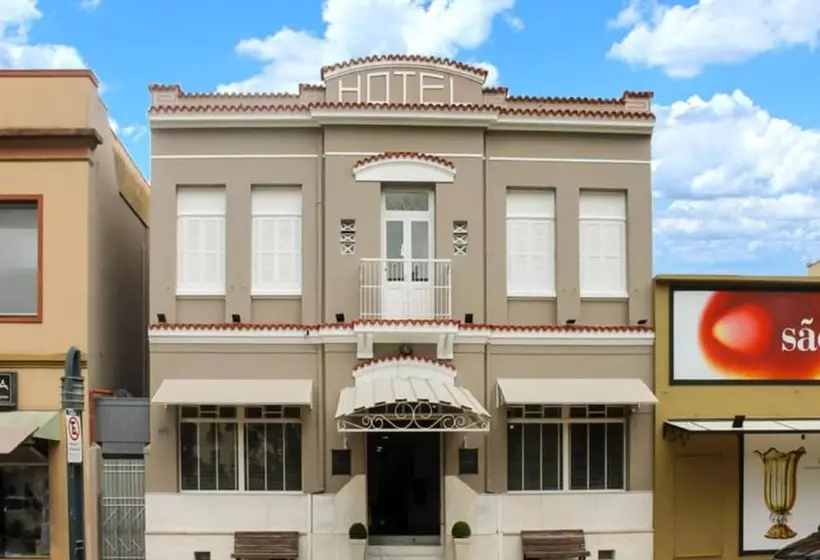 Mova Hotel D Oeste   Localizado Em Frente A Praça Principal Da Cidade, Na área Central   Pé Na Praça