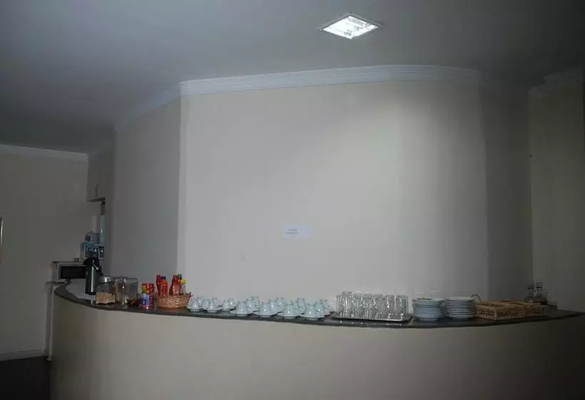 Hotelli E Pousada Chalana