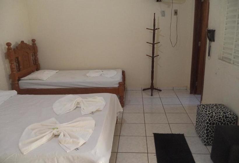 Hotel E Pousada Chalana