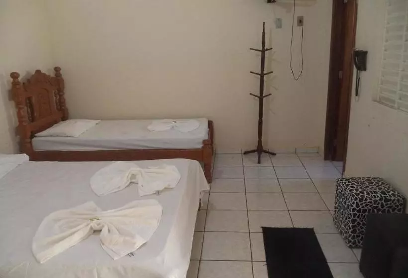 Hotelli E Pousada Chalana