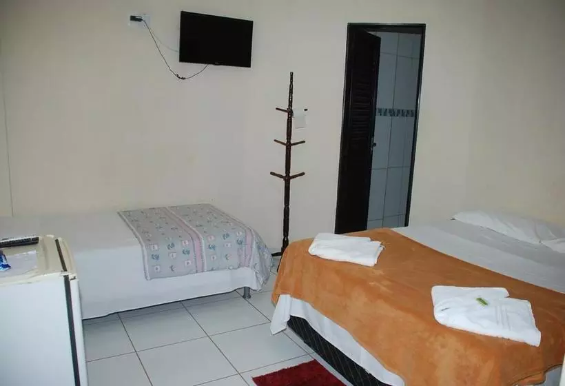 Hotelli E Pousada Chalana