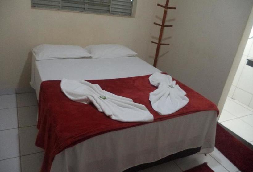 Hotel E Pousada Chalana