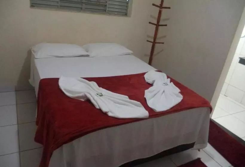 Hotelli E Pousada Chalana