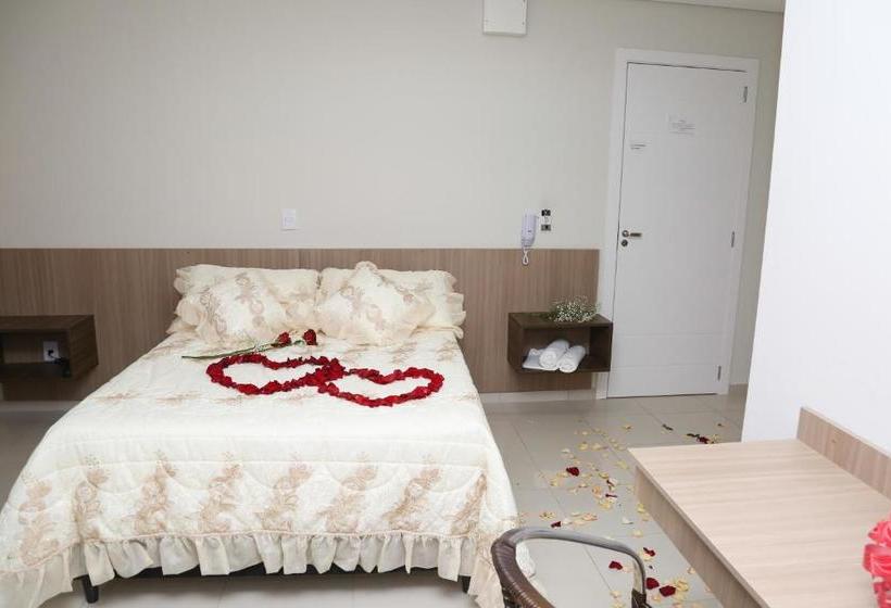 فندق Silver Gold