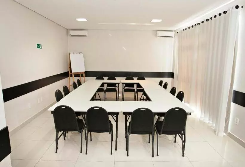 ホテル Limeira Verona