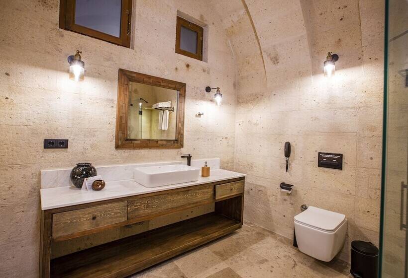 هتل Sinasos Evleri