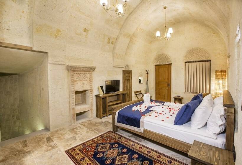 هتل Sinasos Evleri