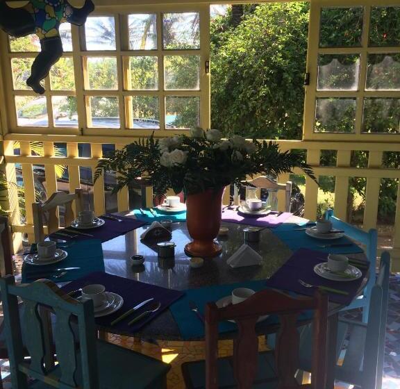 تختخواب و صبحانه Pousada Da Tina